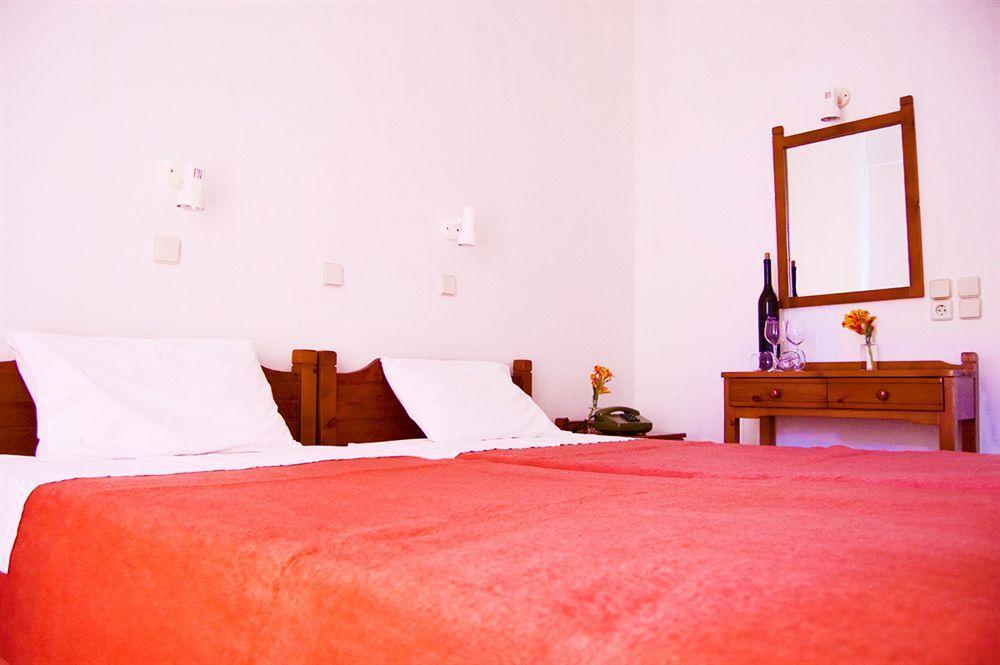 Hotel Alex Метони Экстерьер фото